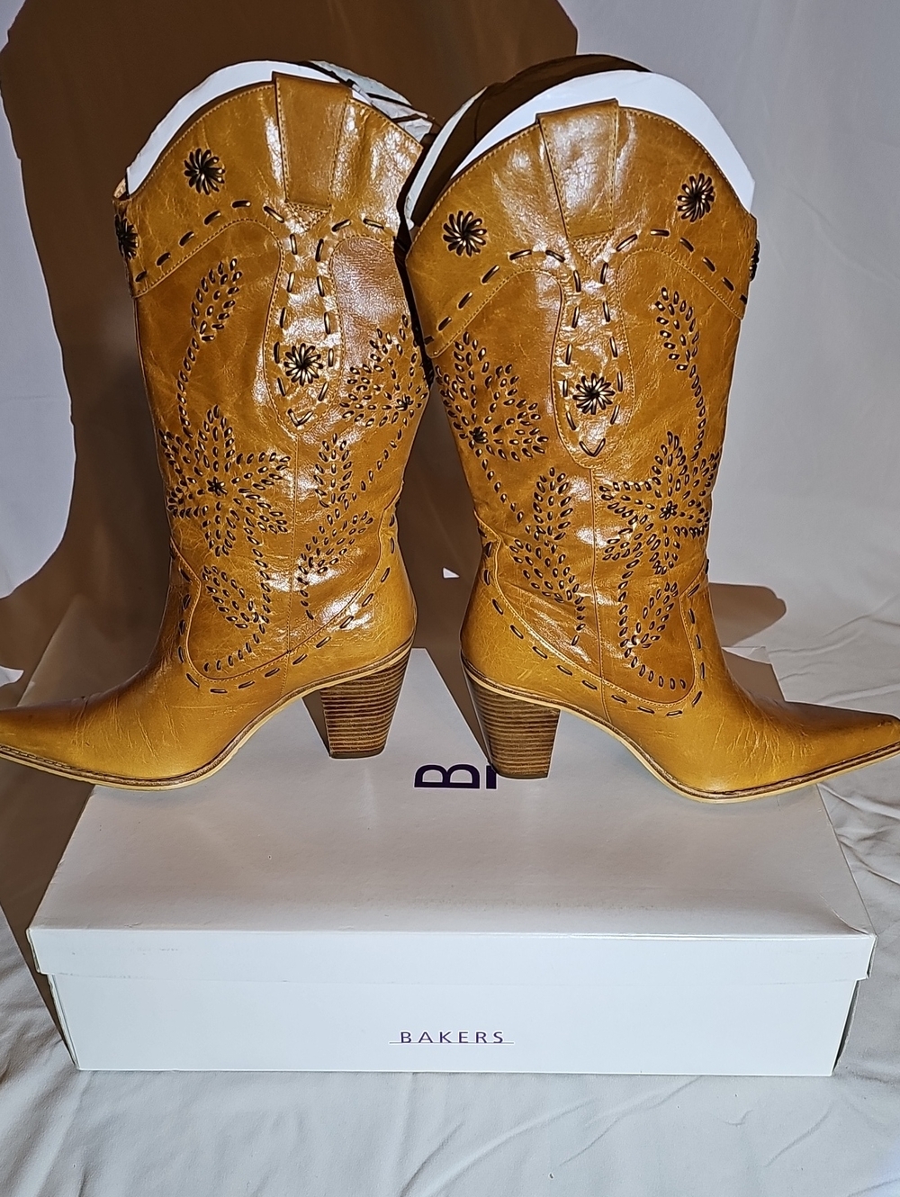 Bakers Women's Tan Western Mid-Heel Boots